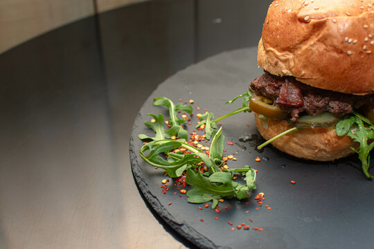 hamburguesa artesanal de res idel para comida rapida fotografia a detalle