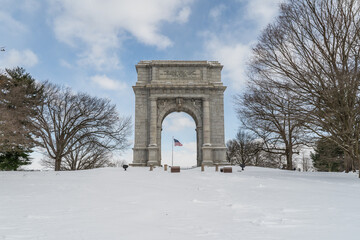 Fototapeta na wymiar National Memorial Arch in Winter in Valley Forge, Pennsylvania 