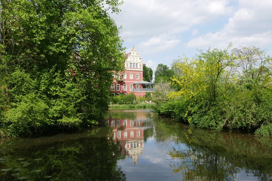 Schloss und Schlossteich im F&uuml;rst P&uuml;ckler Park Bad Muskau
