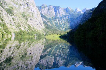 Fototapeta na wymiar Königssee mirror lake mountains