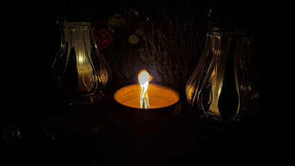 candle in the dark © Pawel Filusz