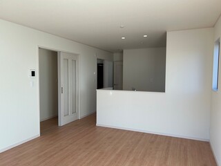 リビングルーム　新築住宅　キッチン