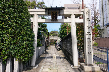 梅の花が咲き始めた菅大臣神社（京都）