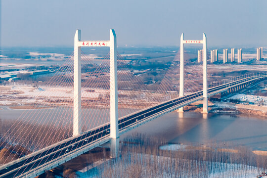 Qihe Yellow River Bridge in Dezhou, Shandong Province in winter