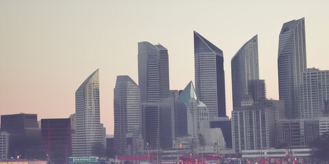 Fototapeta premium Crystal Metropolis: Abstract Urban Skyline Art