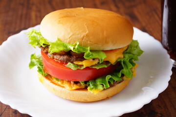 おいしいチーズバーガー