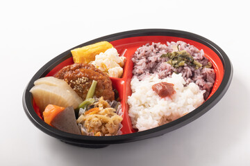 つくね照り焼きと黒米ともち麦ご飯弁当