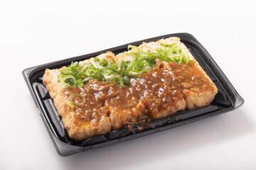 揚げ出し豆腐の肉味噌あんかけ