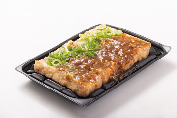 揚げ出し豆腐の肉味噌あんかけ