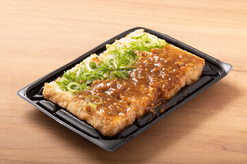 揚げ出し豆腐の肉味噌あんかけ