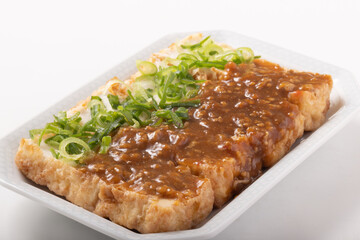 揚げ出し豆腐の肉味噌あんかけ