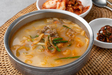 Korean food, snack, kalguksu, dumpling soup, dumpling, bossam set, bossam, pork, boiled pork, side dishes