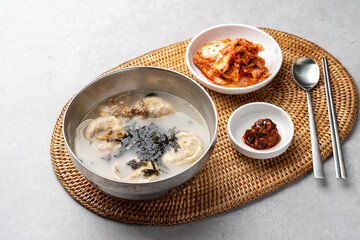 Korean food, snack, kalguksu, dumpling soup, dumpling, bossam set, bossam, pork, boiled pork, side dishes
