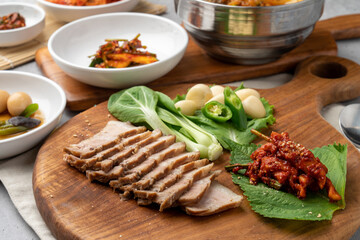 Korean food, snack, kalguksu, dumpling soup, dumpling, bossam set, bossam, pork, boiled pork, side dishes