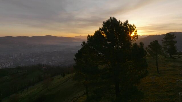 Amanecer a contraluz en Bilbao