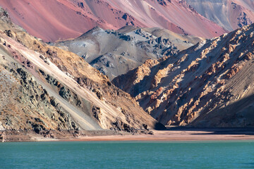 Laguna Serena (La Laguna Serena) on the border of Chile and Argentina in the Andes
