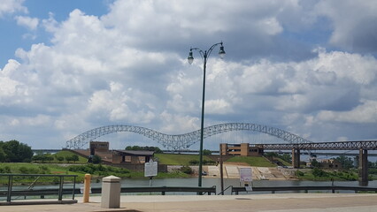 Fototapeta na wymiar Bridge in Memphis