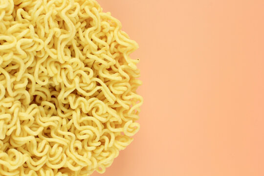 Round Instant Asian Dried Noodle, Korean Ramyeon.