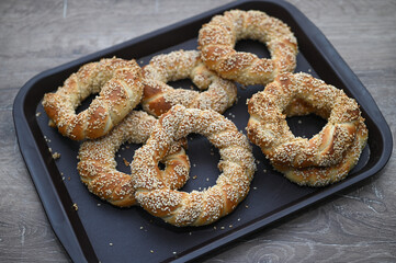 homemade Turkish bagels - simit with sesame seeds 4