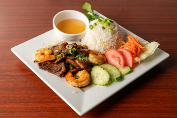 Sauteed pork and shrimp with rice and vegetables