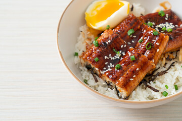 eel rice bowl or unagi rice bowl