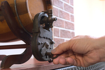 Opening a barrel with a key and padlock