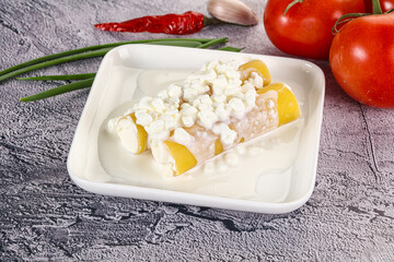 Italian cuisine Cannelloni staffed cheese