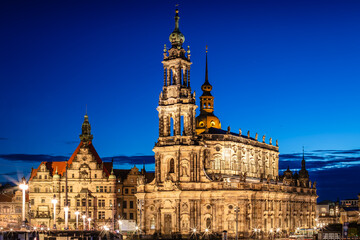 Fototapeta premium Schloßplatz in Dresden - Deutschland