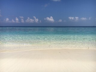 Fototapeta na wymiar maledives beach white sand and beautiful water