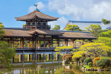 Heian Jingu Garden during full bloom cherry blossom in Heian Shrine, Kyoto, Japan