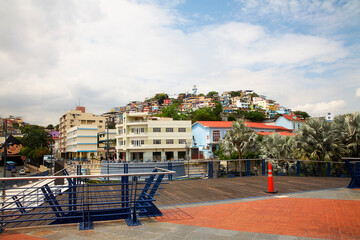 Reise durch Südamerika. Guayaquil, Künstlerviertel Las Peñas & der „Cerro de Santa Ana“....