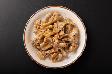 鶏せせりの黒胡椒焼き