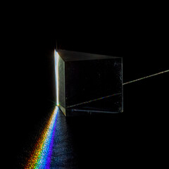 prism light to rainbow