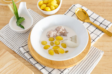 Ginkgo, Roasted Coconut and Taro with Coconut Milk