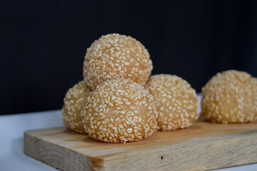 Sesame seed balls or Onde-onde is one of Indonesian traditional snack, made from flour  and sugar with green beans paste inside. Onde-onde can be found in the traditional market.