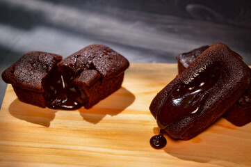 Chocolate block cake is a traditional cake made from flour, vanilla, eggs, sweetened condensed milk, baking soda, margarine and sugar.