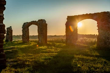 Photo sur Plexiglas Vieil immeuble Ruins of an ancient building at sunrise. Smiltene, Latvia