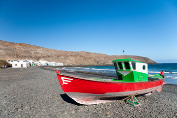 Fishing boat at Pozo Negro, Fuerteventura - 722318893