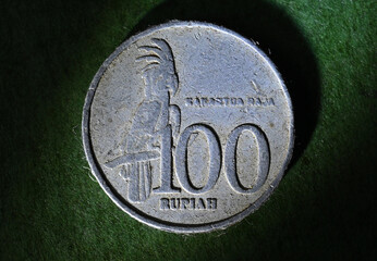 100 Rupien Münze aus Indonesien
