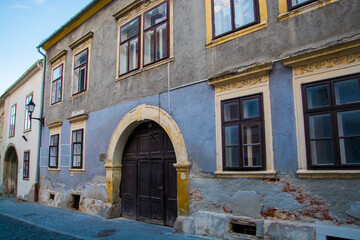 Fototapeta na wymiar Old house and street in Sopron in Hungary