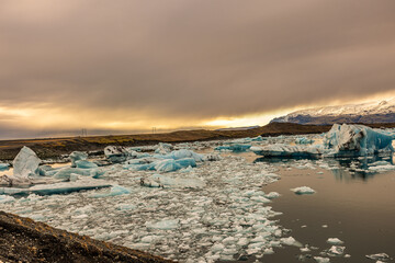 Wunderschöner Blau Eisberg  , Gletscherlagune , Naturlandschaft  in Island