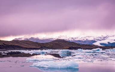 Wunderschöner Eisberggipfel, Naturlandschaft in Island