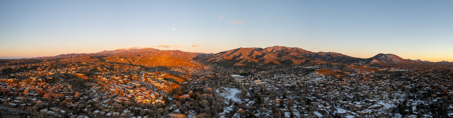 Fototapeta premium Sunset drone photograph above Santa Fe, New Mexico