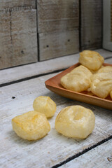 Leather crackers, some regions call them rambak or jangek, are crackers made from cow skin or buffalo skin which are processed with spices and flavor enhancers.