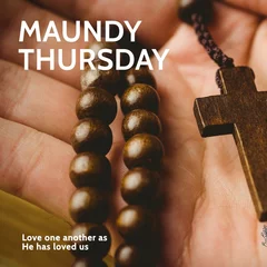 Foto op Aluminium Composition of maundy thursday text over hand holding rosary © vectorfusionart