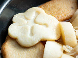 Soup made with fish cakes, Odentang	
