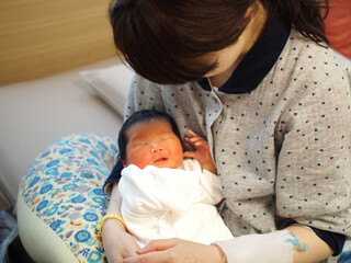  生まれたばかりの赤ちゃん2