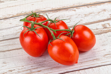 Raw red Flamenco tomato branch