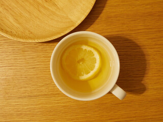 暖かいレモン茶の様子