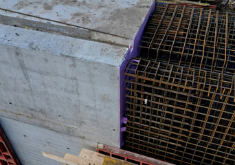 formwork in front of the concrete ceiling. the wires are like a net that stays inside the structure...
